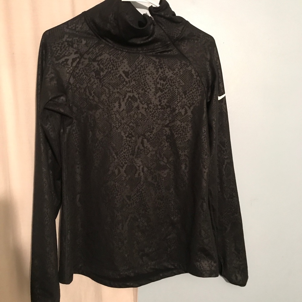 COPY - Nike subtle cheetah black pullover